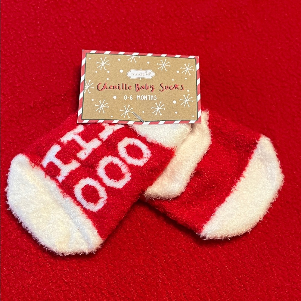 HO HO HO Mud Pie Red and White Chenille Baby Socks 0-6 months, NWT